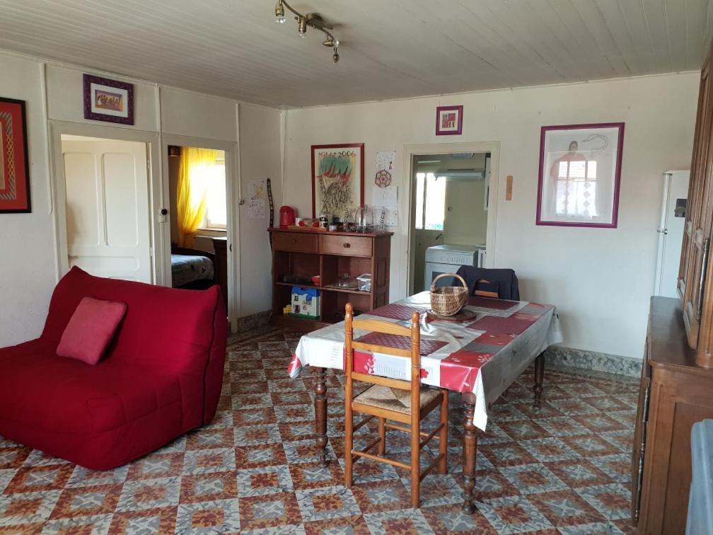 Villa Complexe Familial Charmes  Exterior foto