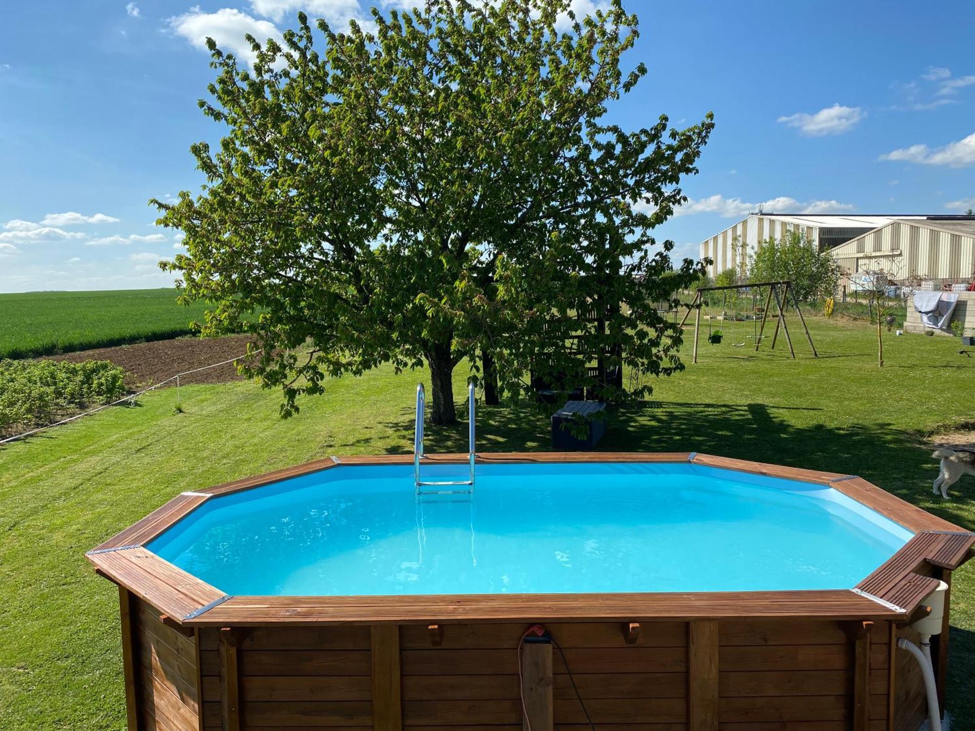 Villa Complexe Familial Charmes  Exterior foto